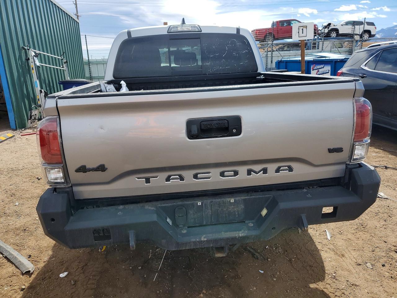 2017 Toyota Tacoma Limited - Image 6