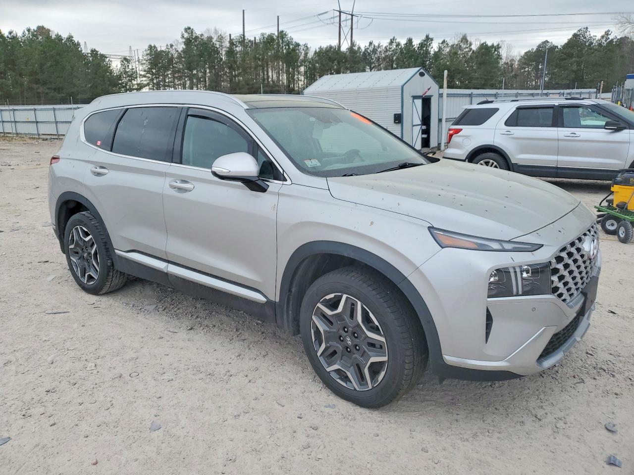 2022 Hyundai Santa Fe Hybrid Limited - Image 4