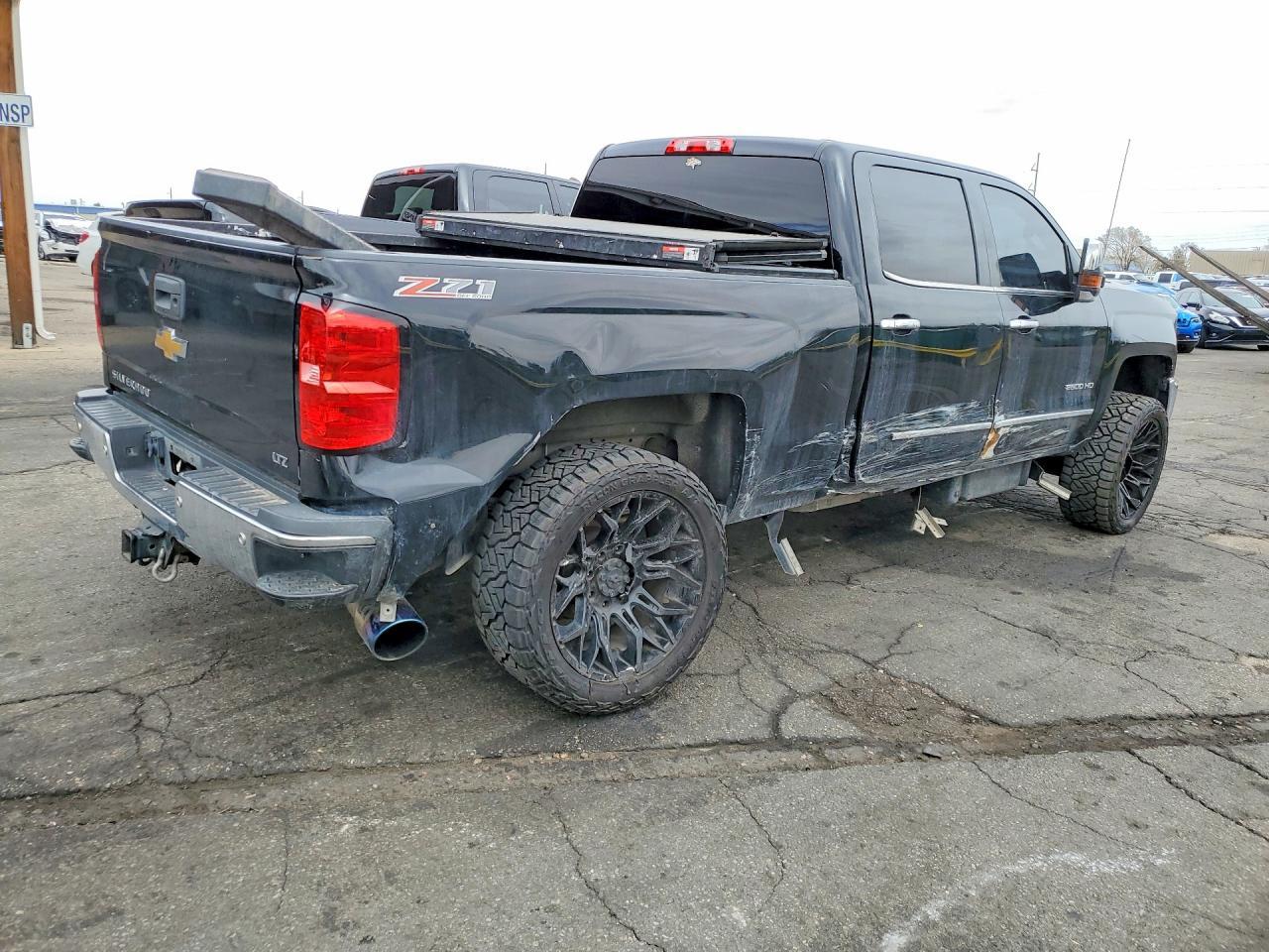 2015 Chevrolet Silverado K2500 Heavy Duty Ltz - Фото 3