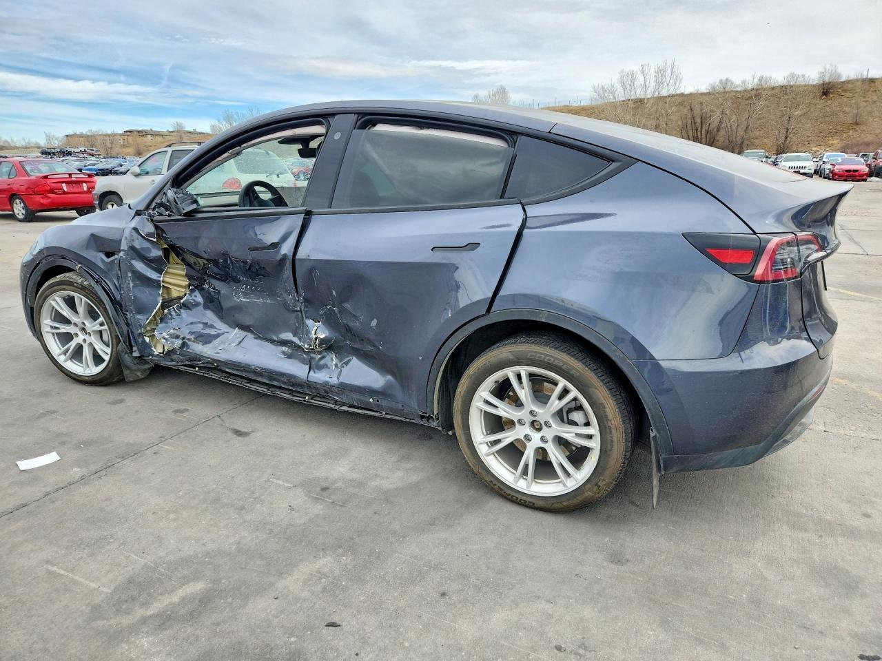 2023 Tesla Model Y - Image 2