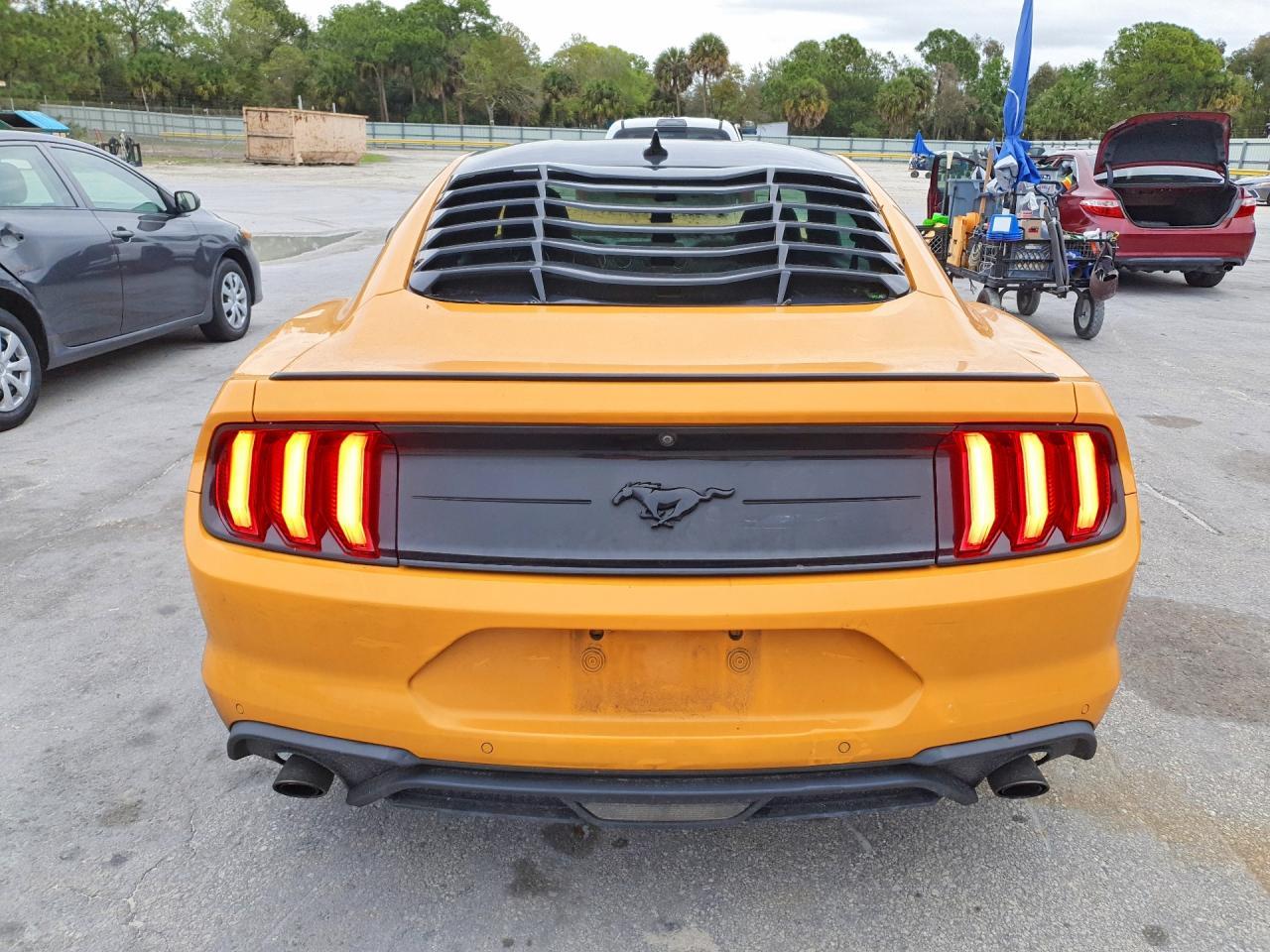 2022 Ford Mustang - Image 6