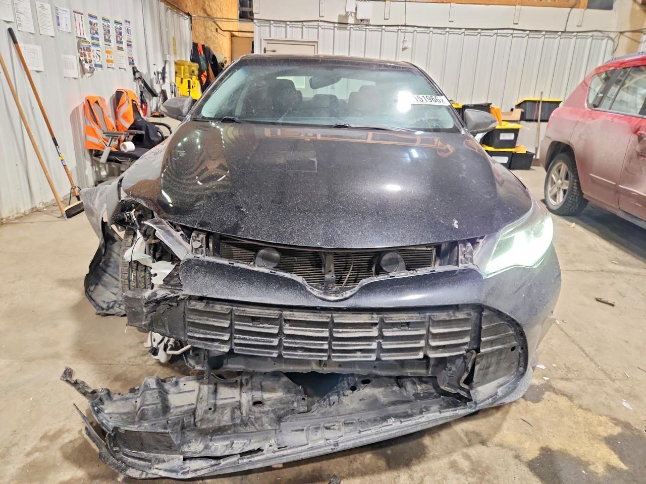 2016 Toyota Avalon Touring - Image 5