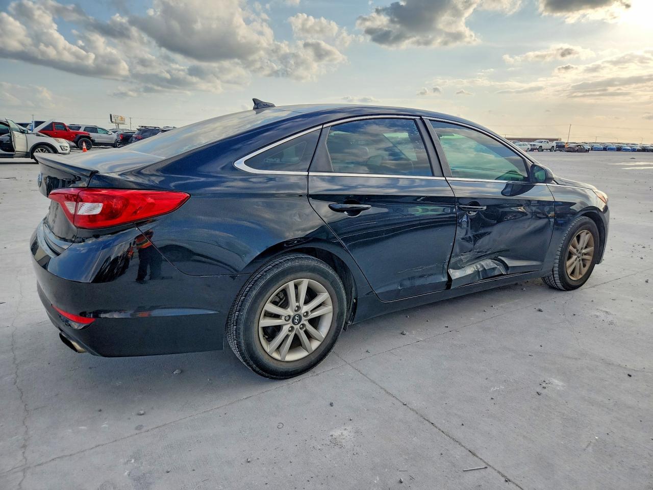 2016 Hyundai Sonata Se - Image 3