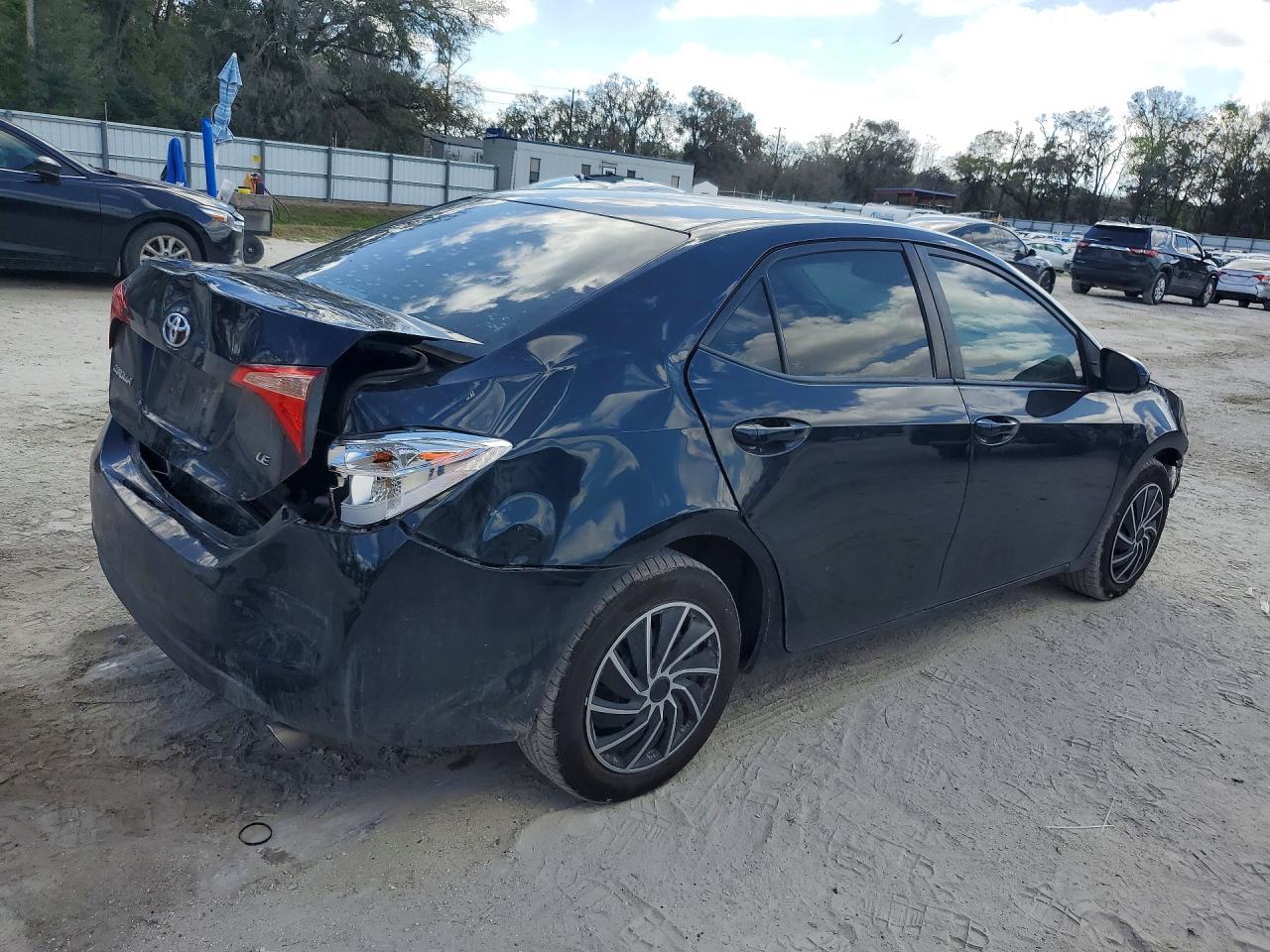 2019 Toyota Corolla Le - Фото 3