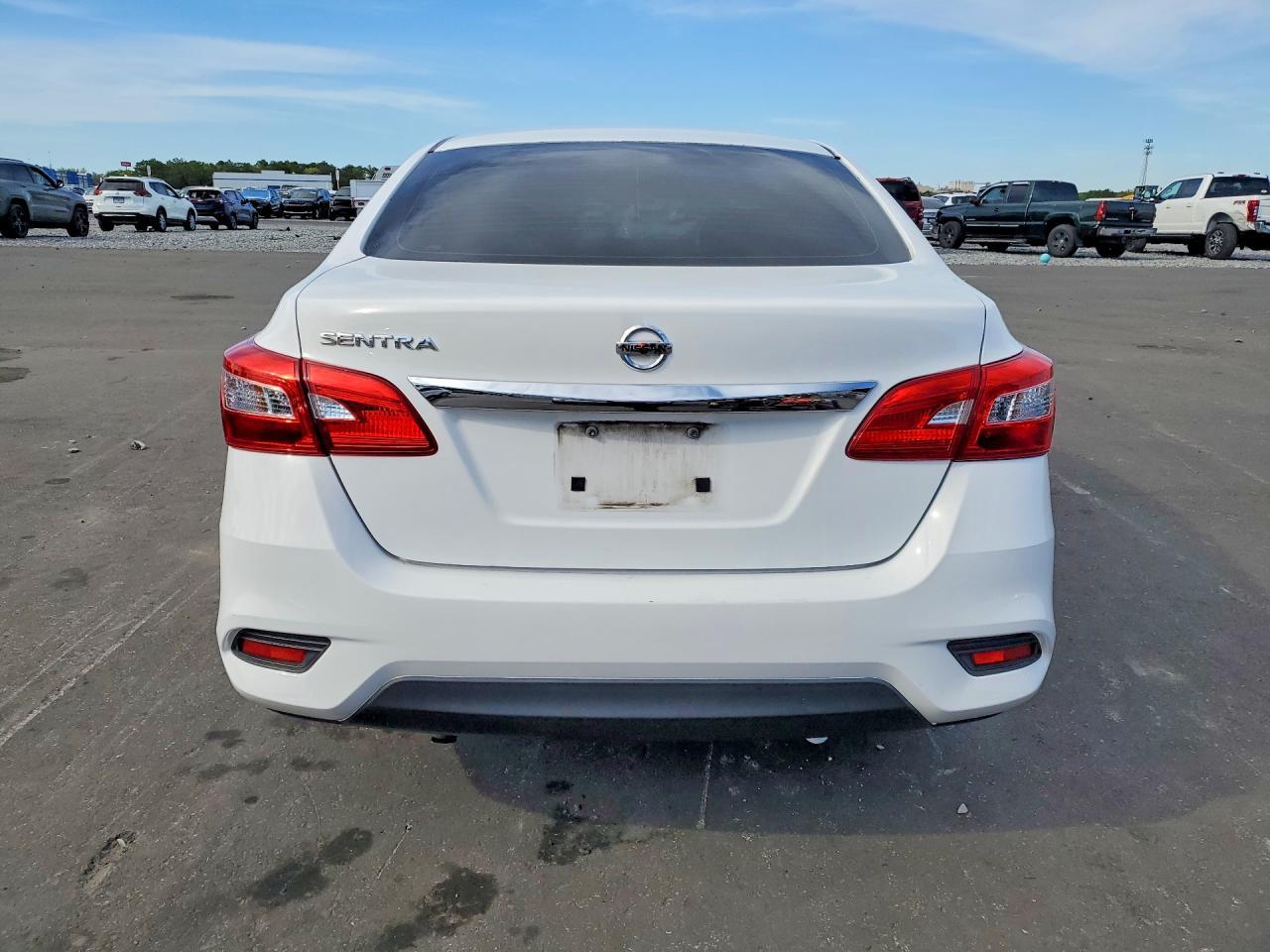2017 Nissan Sentra S - Image 6