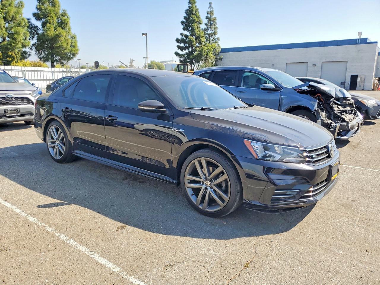 2018 Volkswagen Passat S - Фото 4