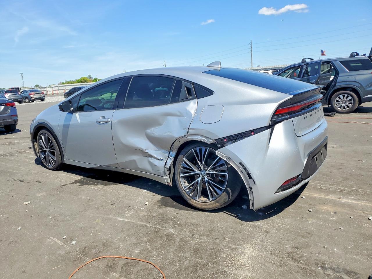 2024 Toyota Prius Xle - Image 2