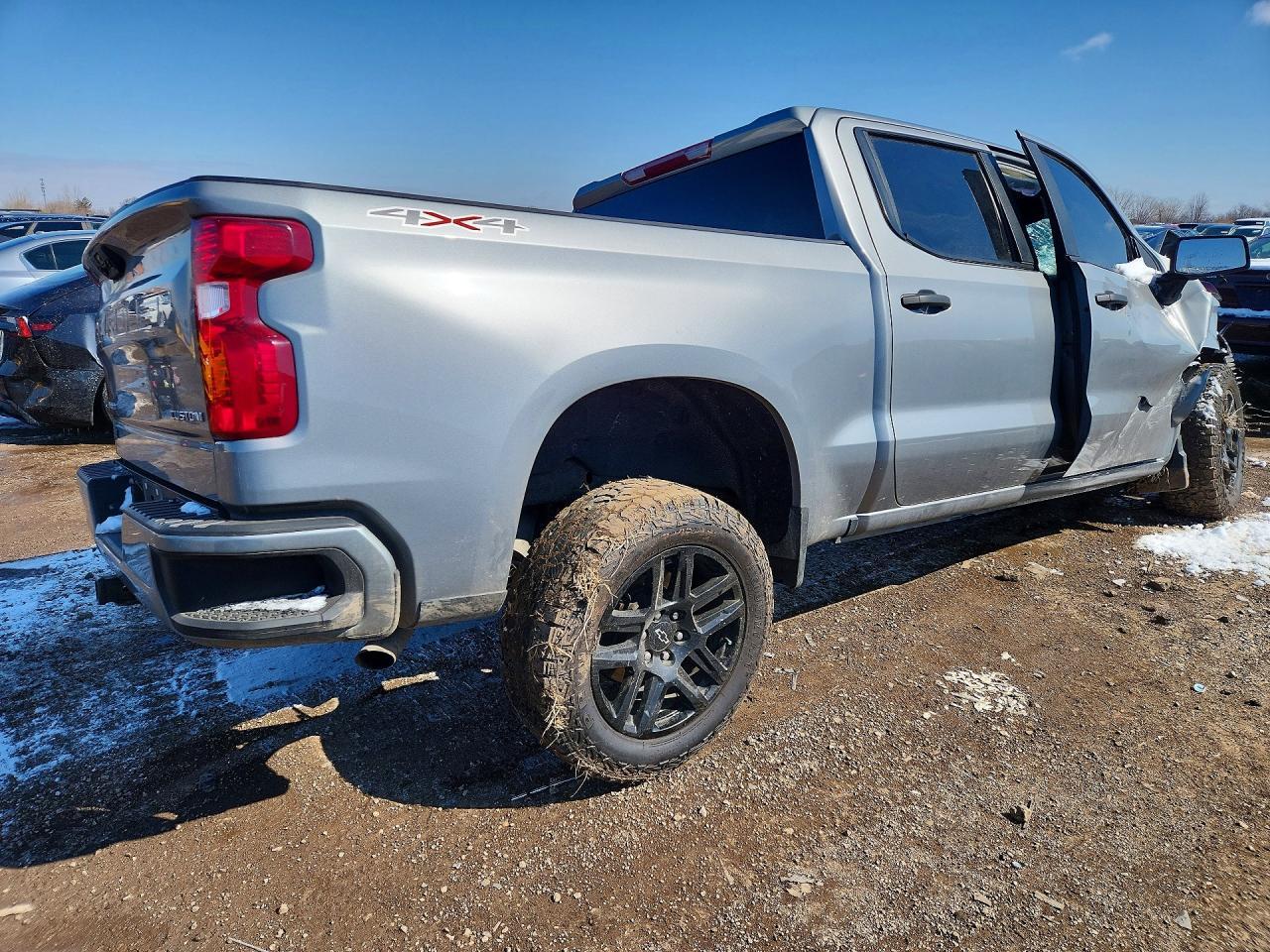 2023 Chevrolet Silverado K1500 Custom - Фото 3