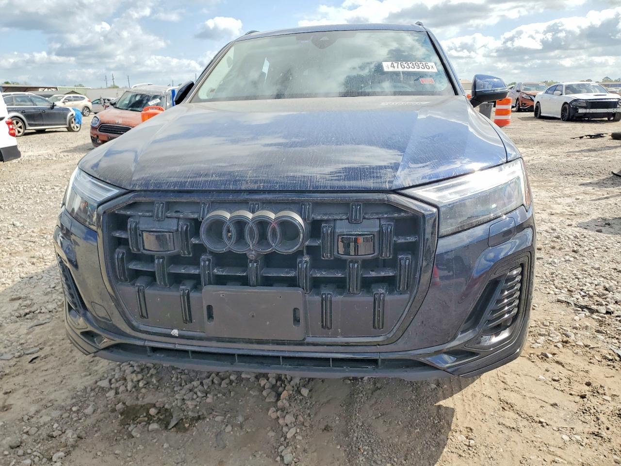 2025 Audi Q7 Premium Plus - Image 5
