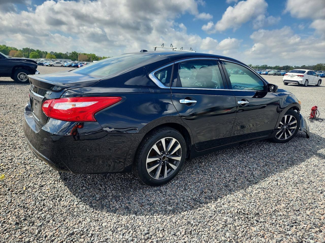 2017 Nissan Altima 2.5 Sv - Фото 3