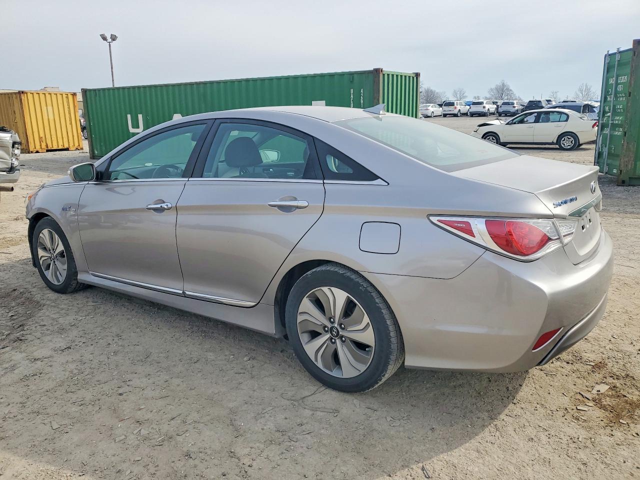 2013 Hyundai Sonata Hybrid - Image 2