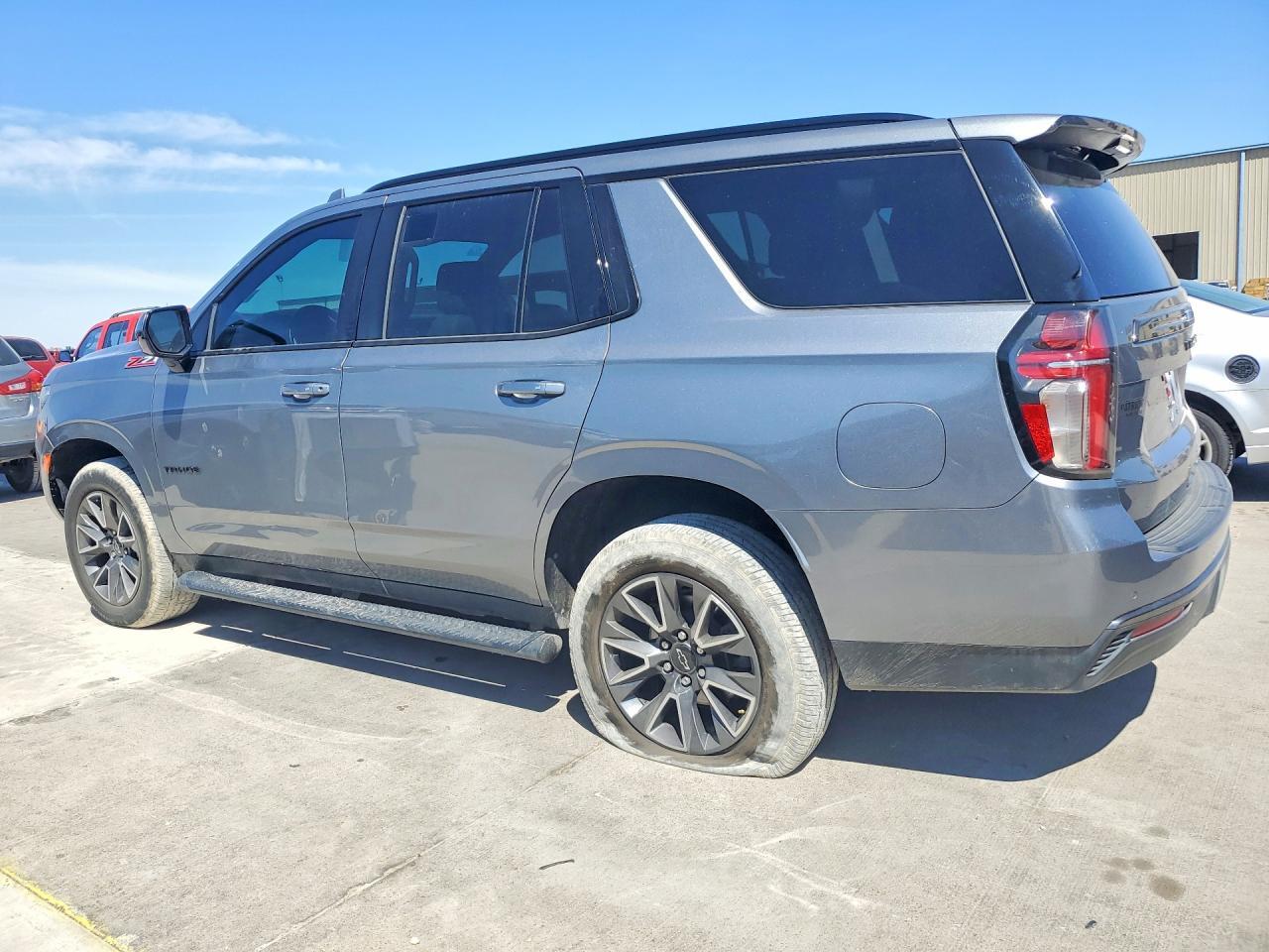 2022 Chevrolet Tahoe K1500 Z71 - Фото 2