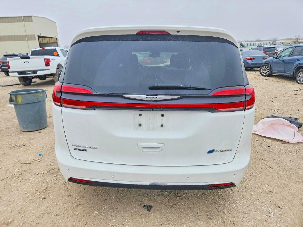 2022 Chrysler Pacifica Hybrid Touring L - Фото 6