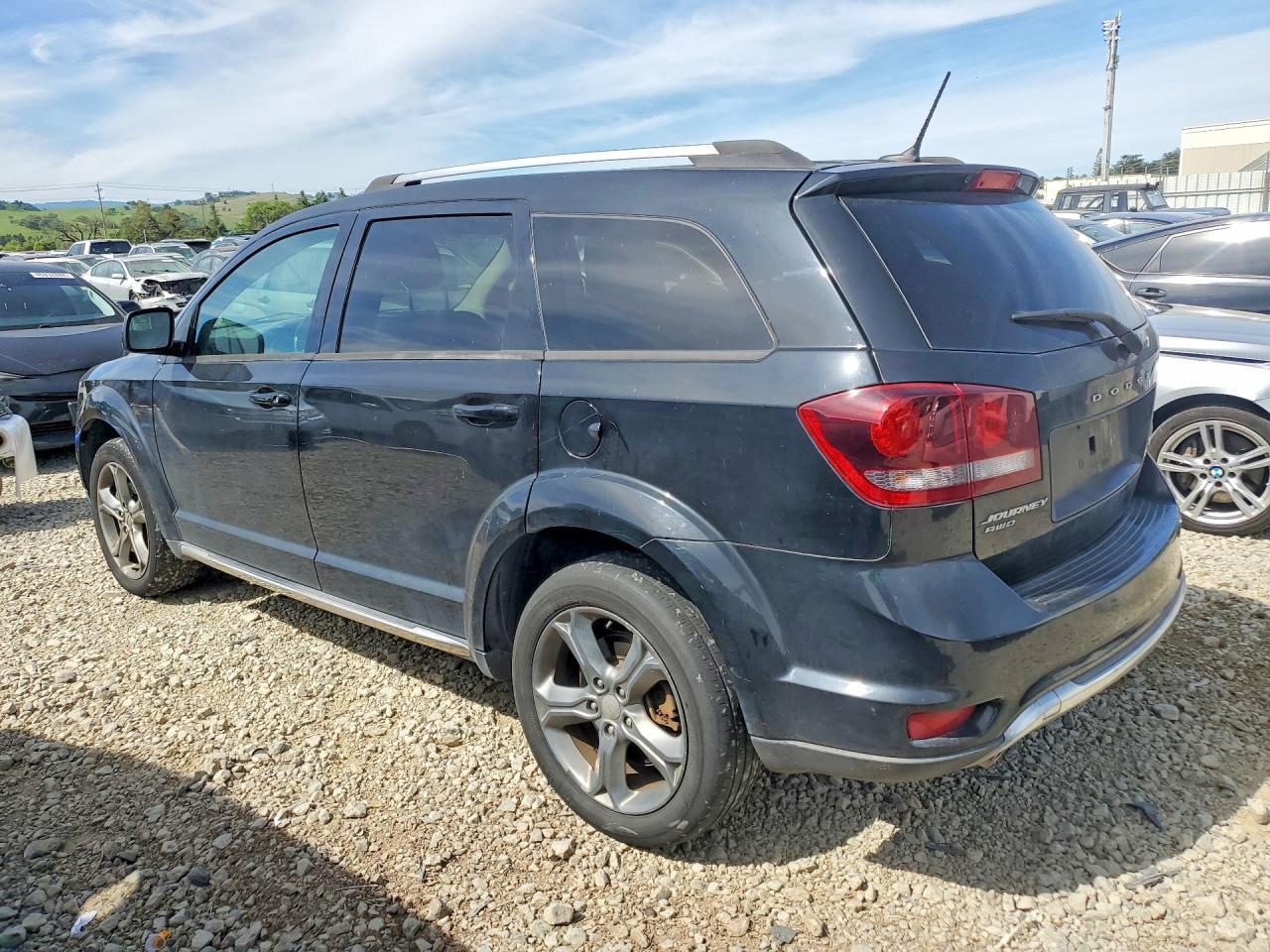 2016 Dodge Journey Crossroad - Image 2