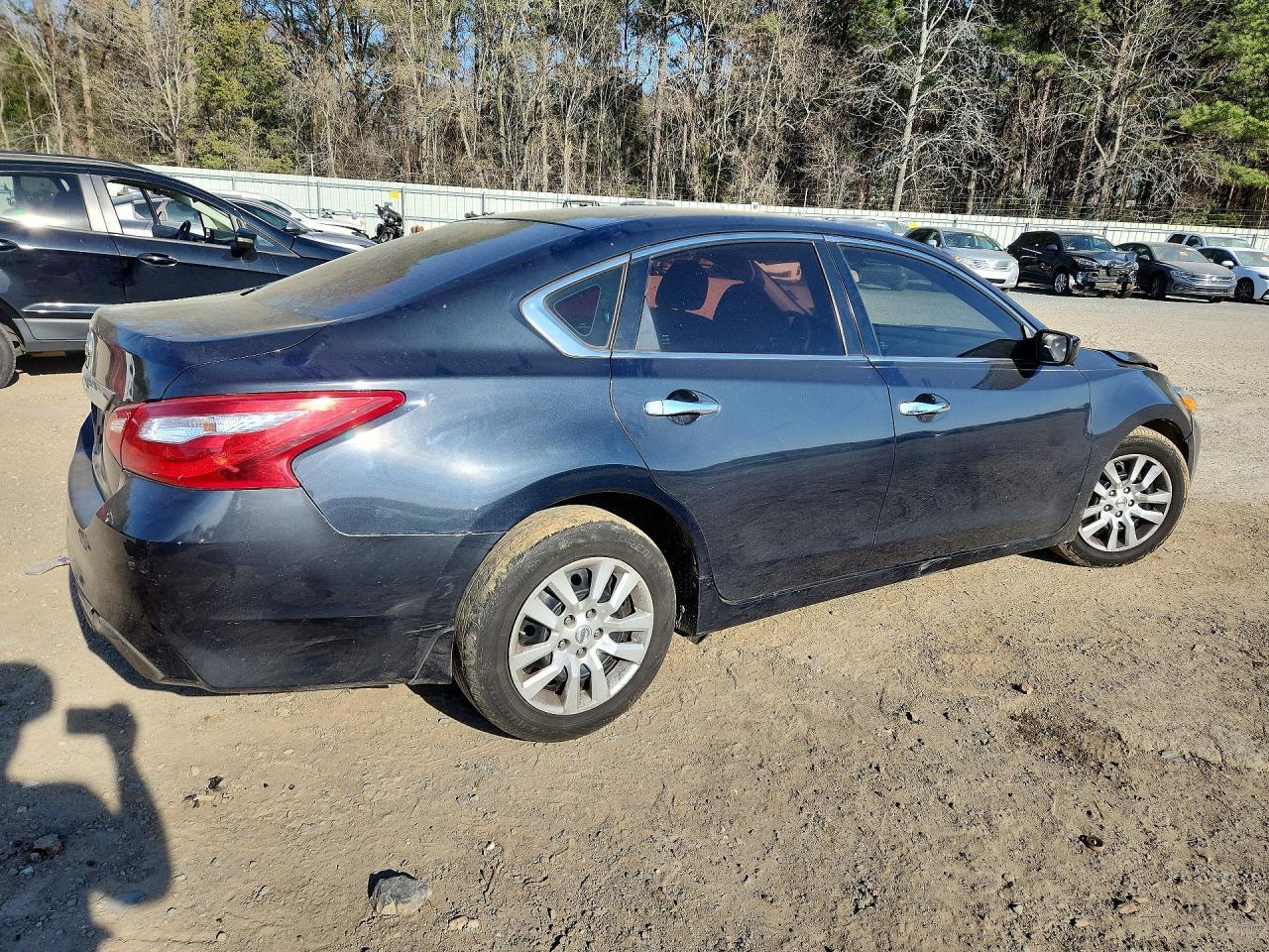 2017 Nissan Altima 2.5 S - Image 3