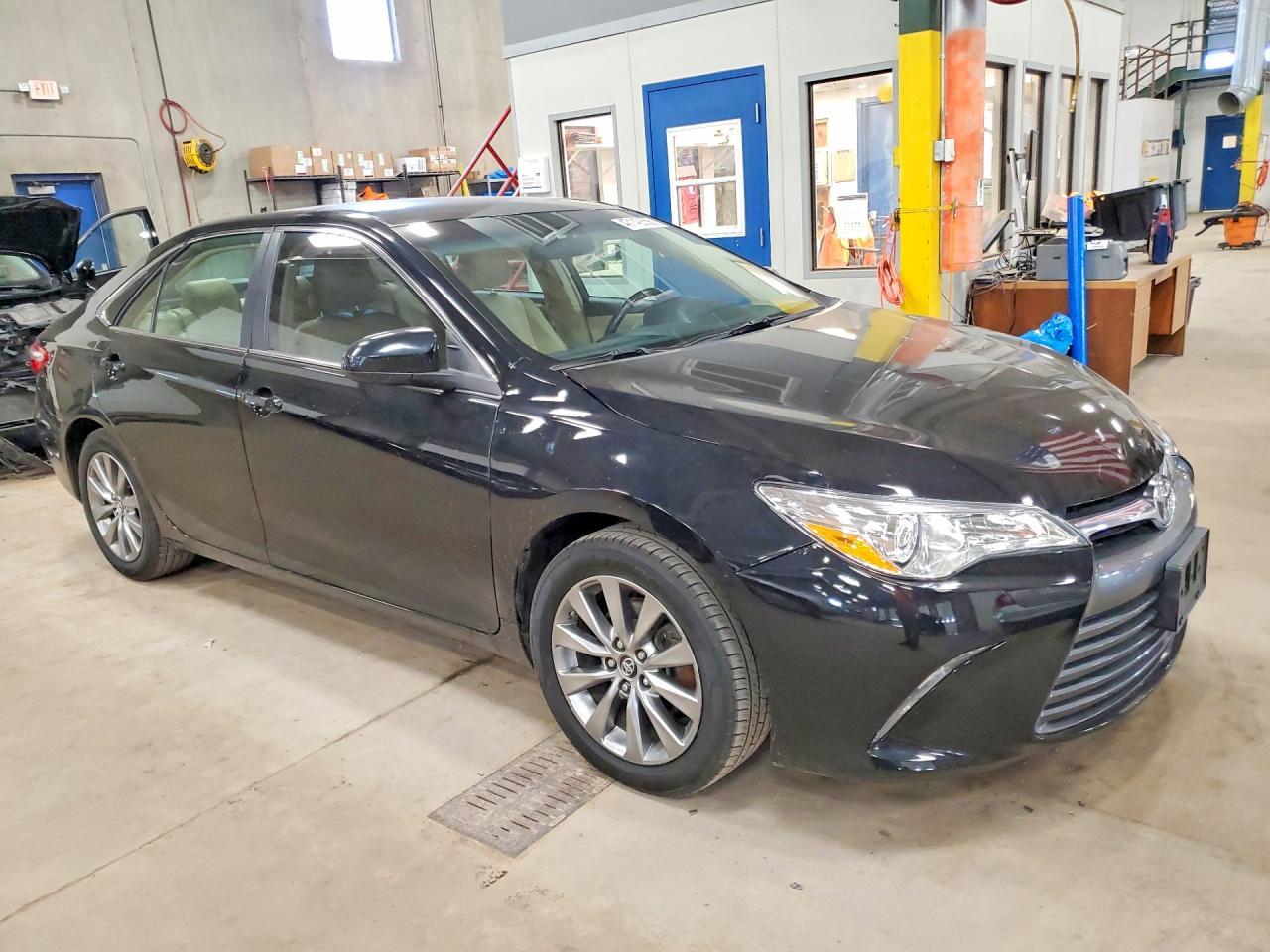 2016 Toyota Camry Xle - Image 4