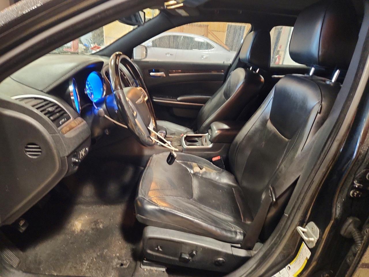 2012 Chrysler 300 Limited - Фото 7