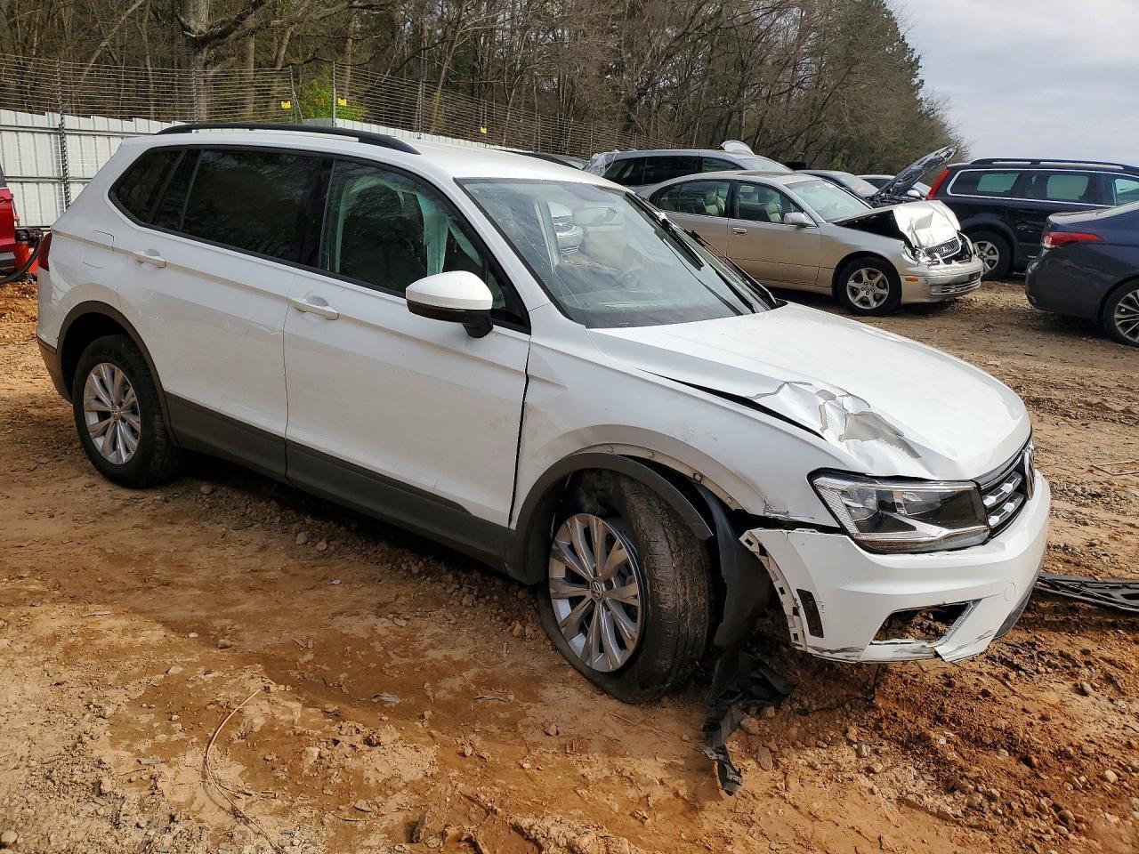 2020 Volkswagen Tiguan S - Фото 4