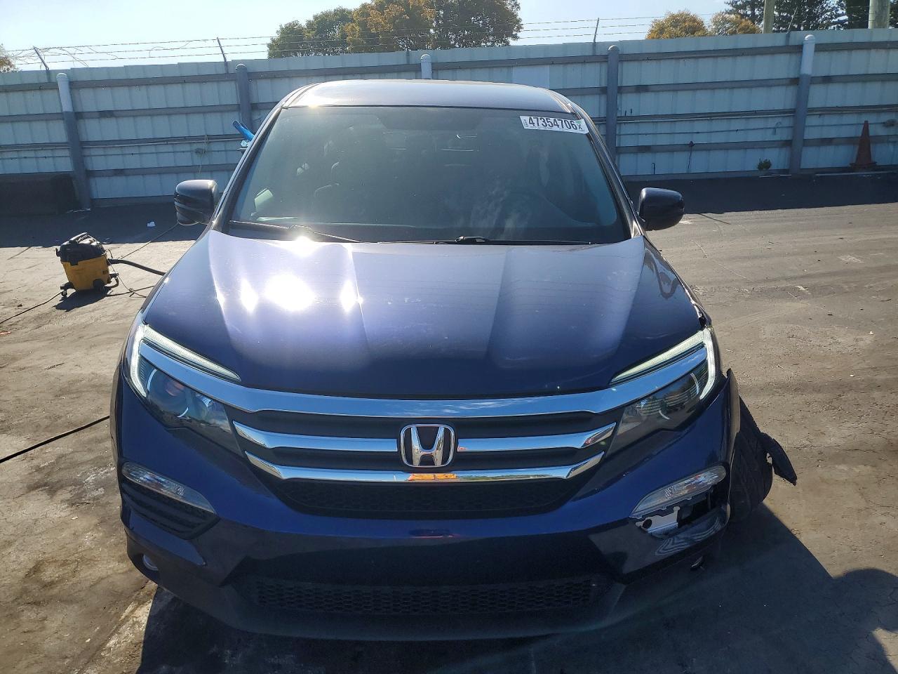 2018 Honda Pilot Ex - Image 5