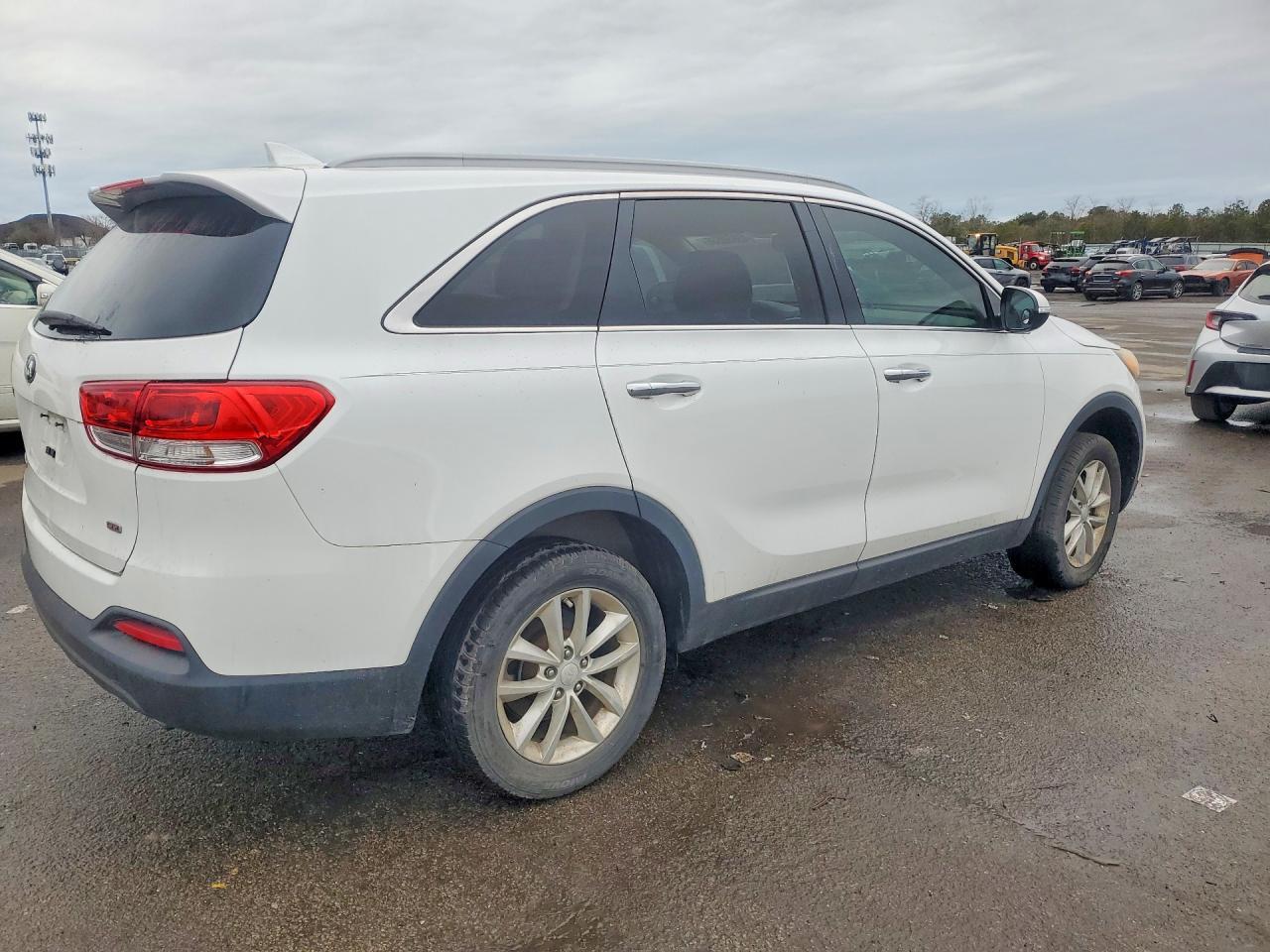 2016 Kia Sorento Lx - Image 3