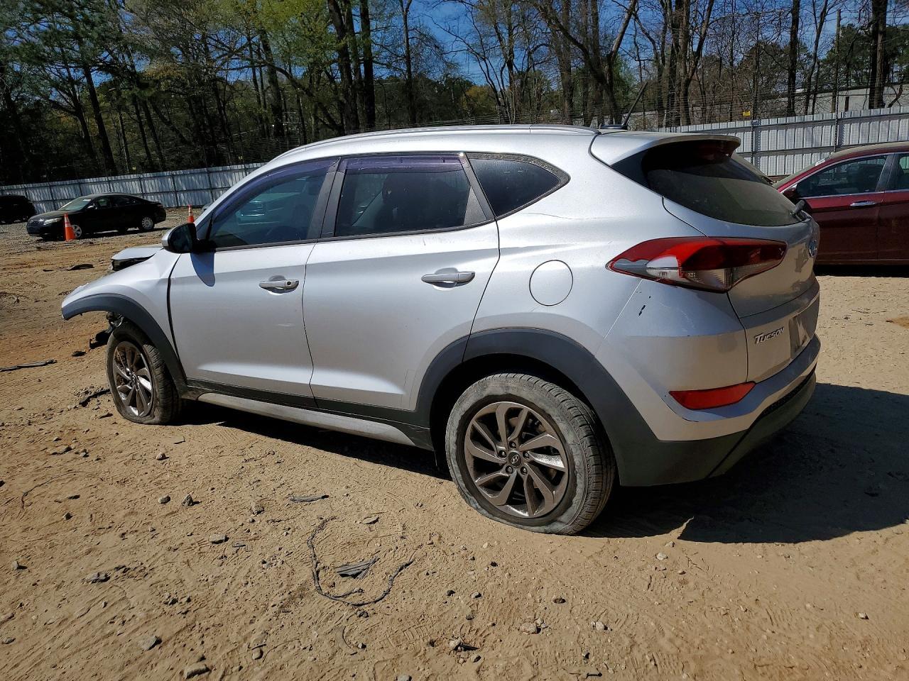 2017 Hyundai Tucson Se - Image 2