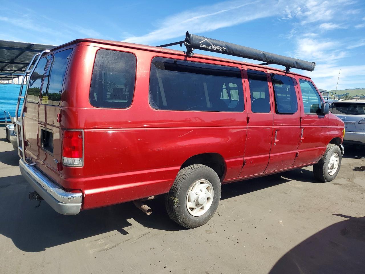 2000 Ford Econoline E350 Super Duty Wagon - Image 3