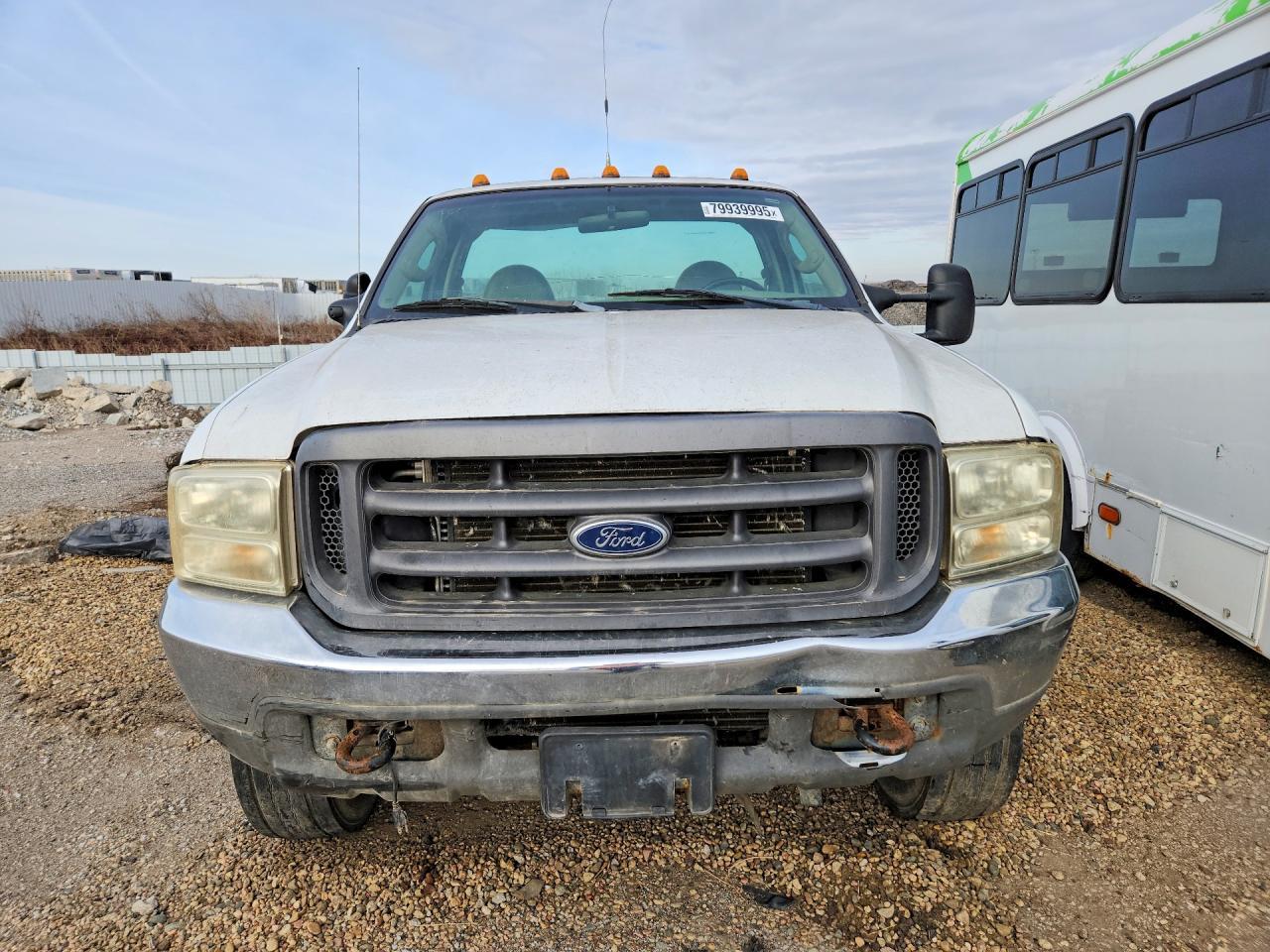 2004 Ford F550 Super Duty - Image 5