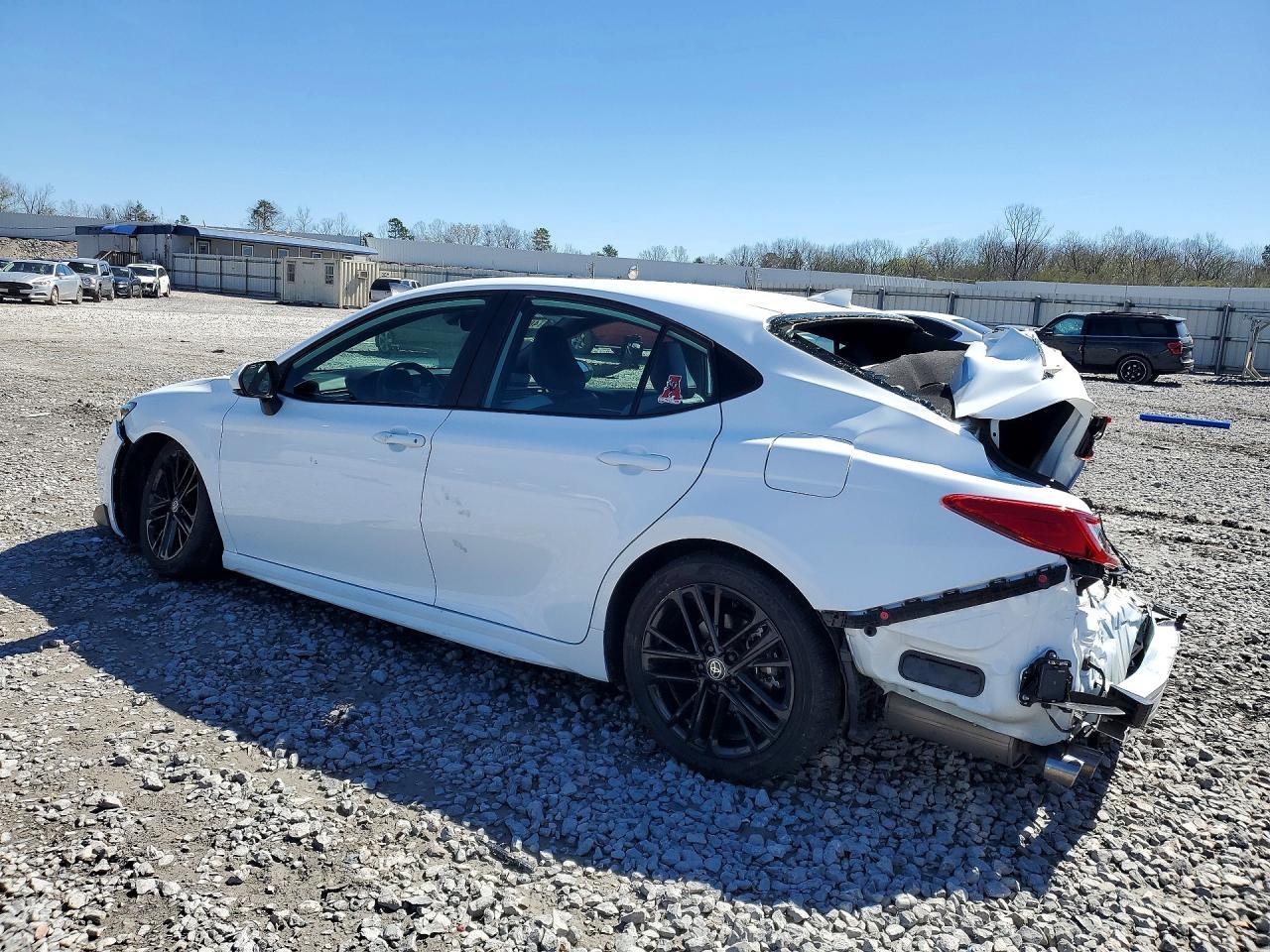 2025 Toyota Camry Se - Фото 2