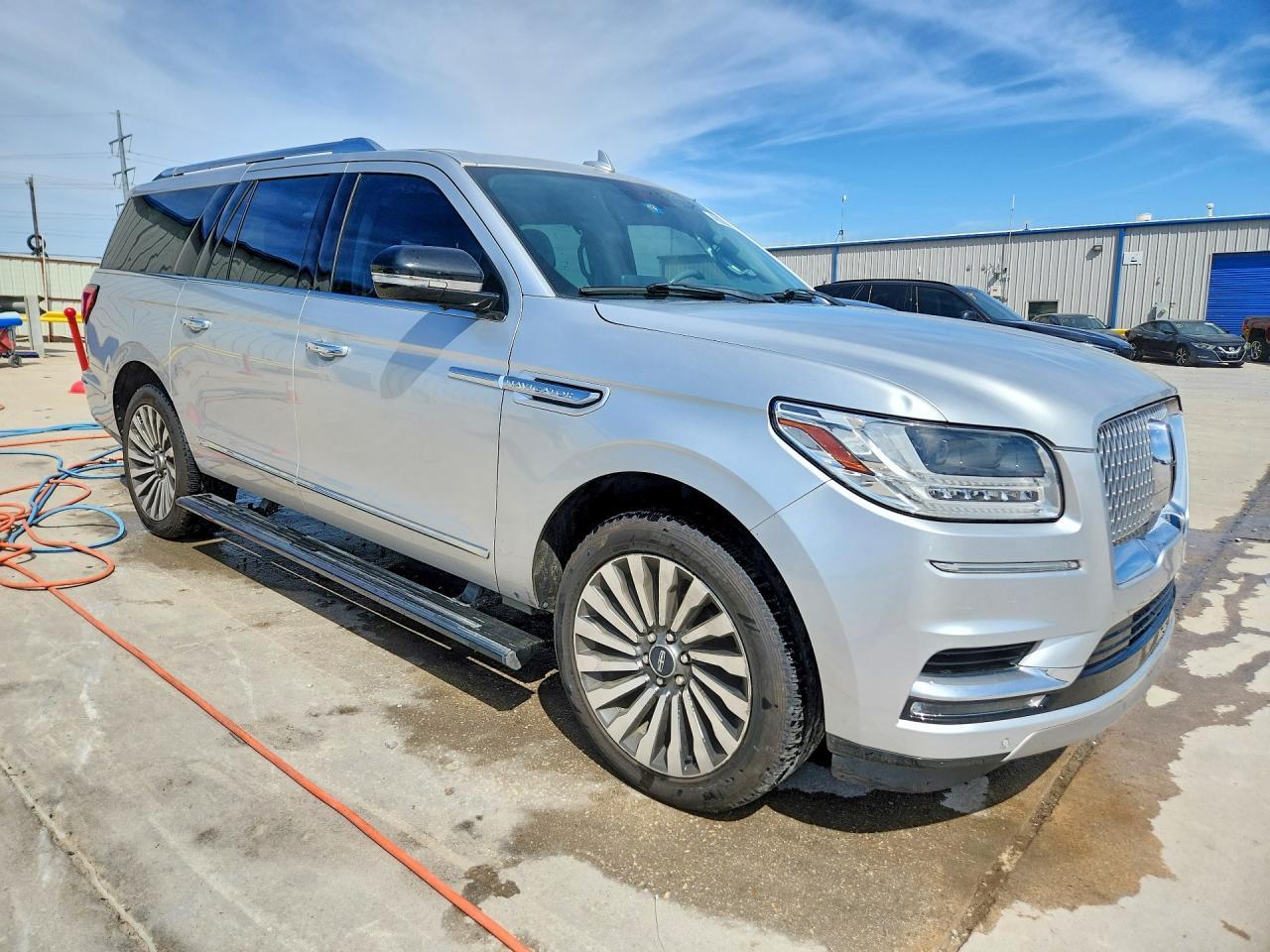 2018 Lincoln Navigator L Reserve - Image 4