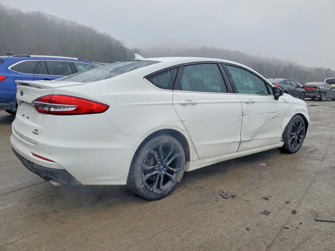 2019 Ford Fusion Se - Фото 3