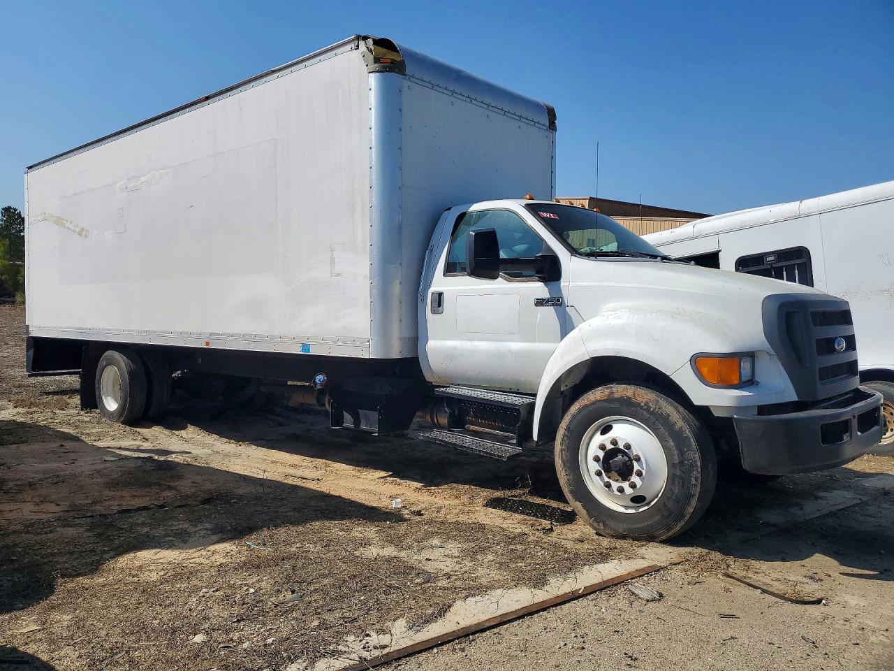 2015 Ford F750 Super Duty Box Truck - Фото 4