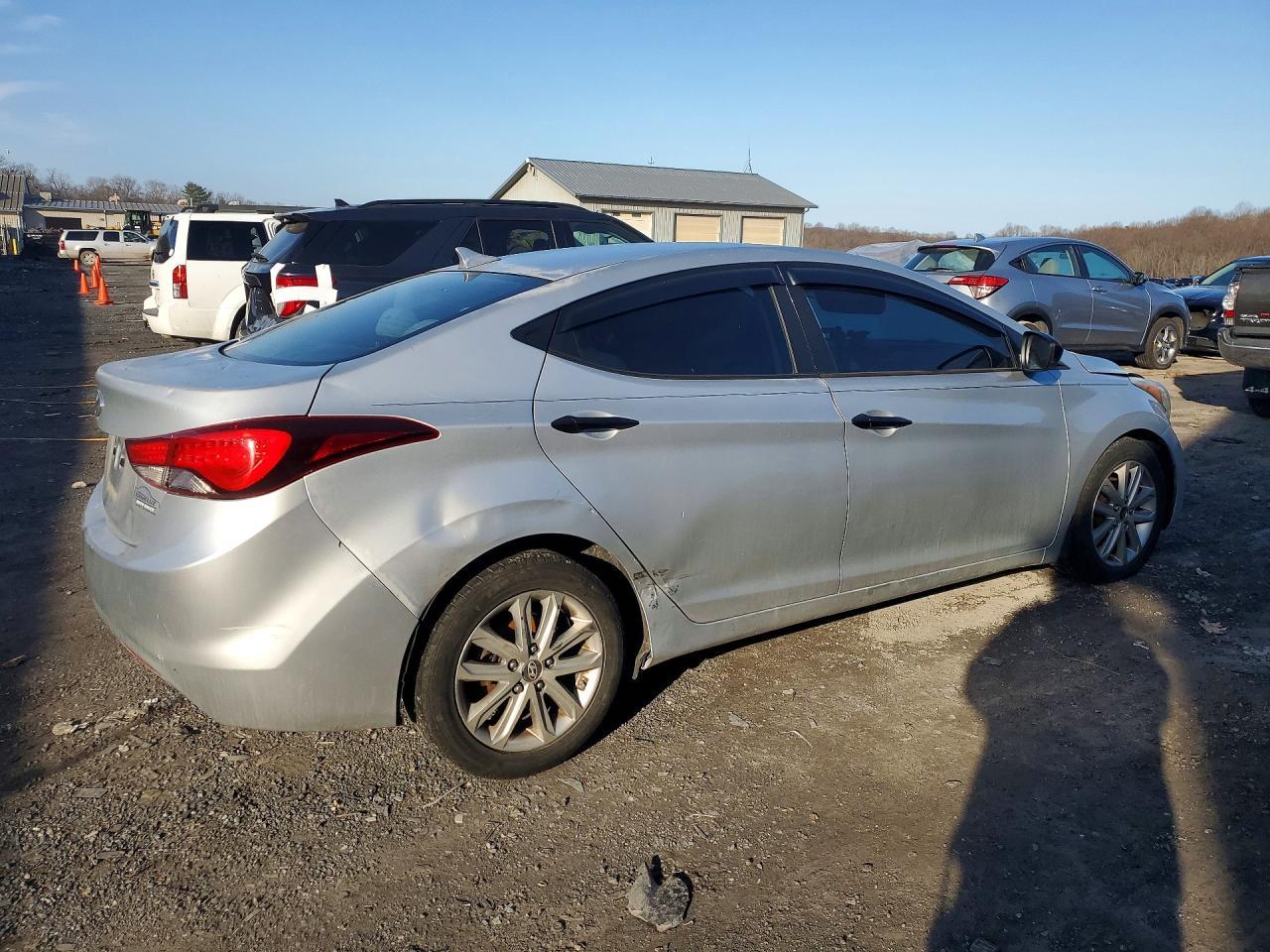 2015 Hyundai Elantra Se - Фото 3