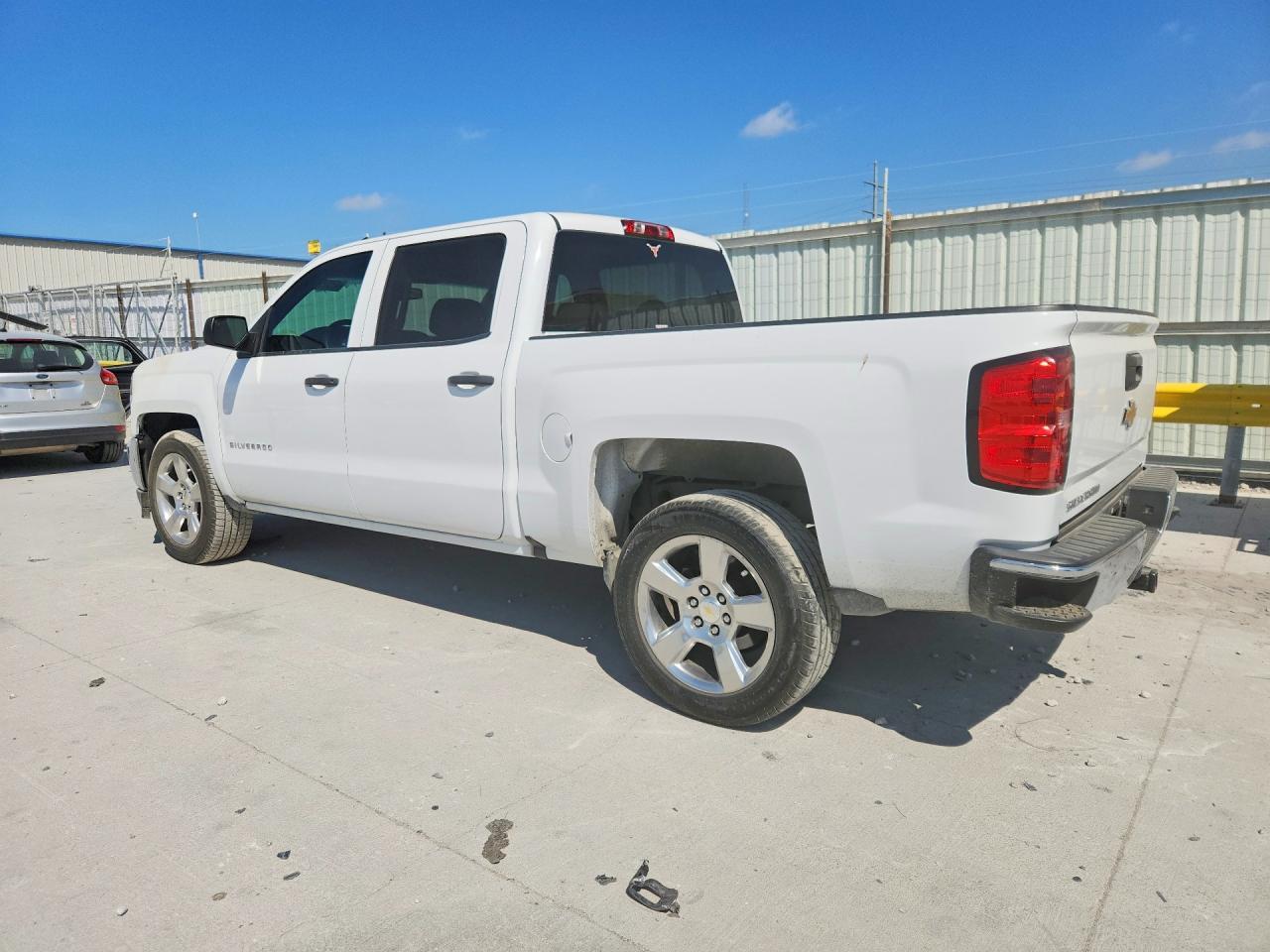 2016 Chev Silverado - Фото 2