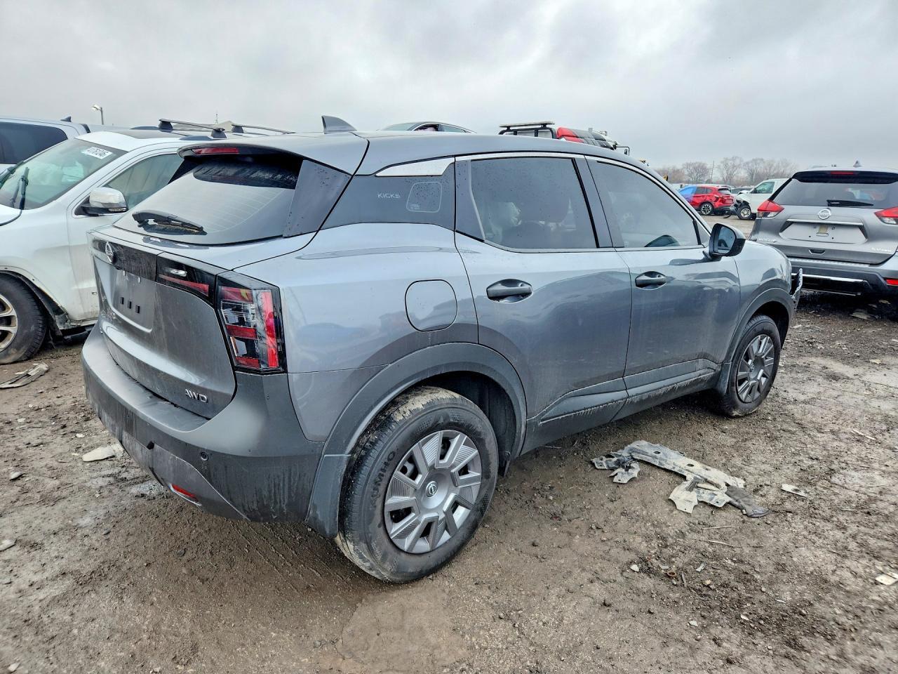 2025 Nissan Kicks S - Фото 3