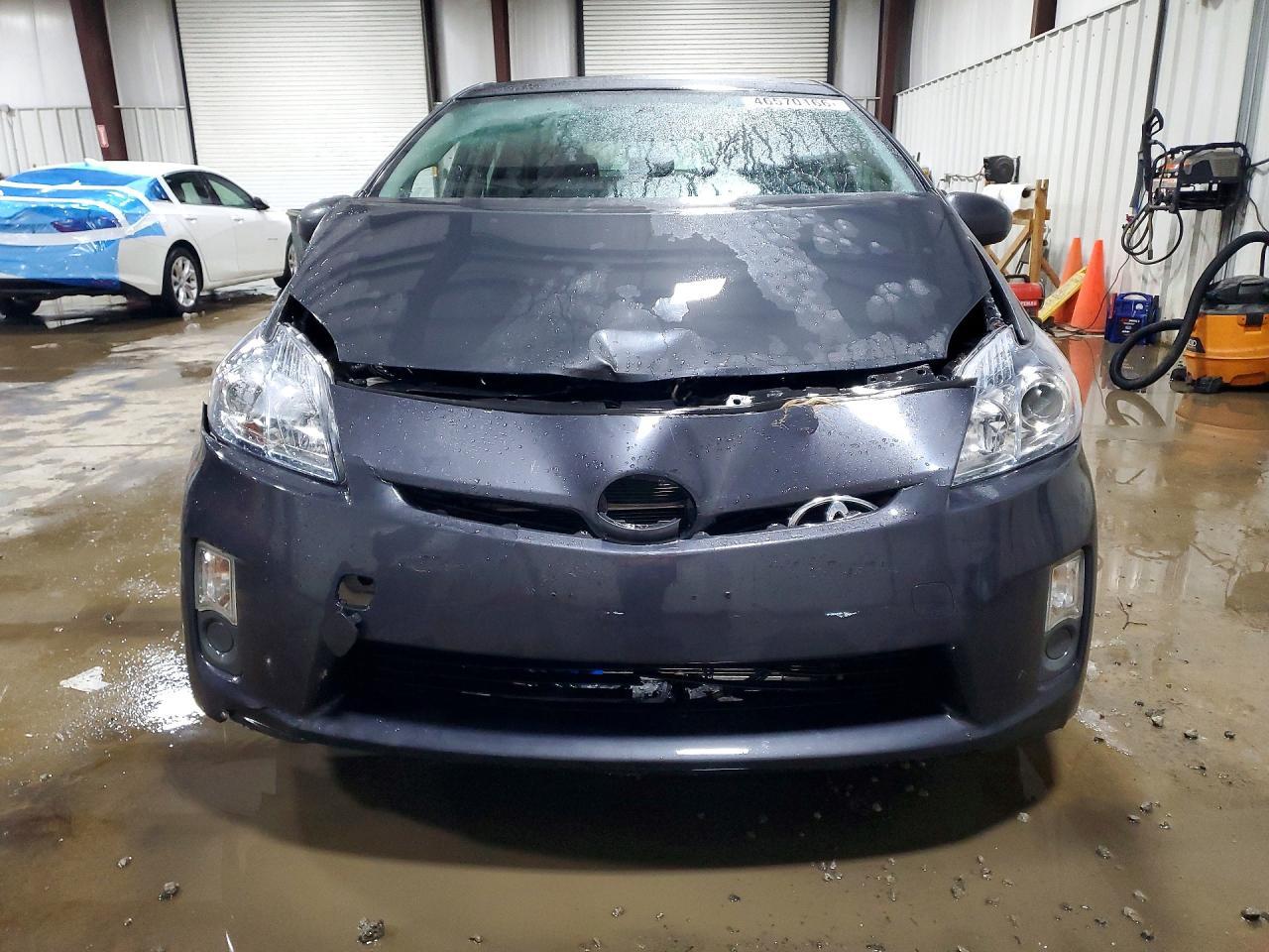 2011 Toyota Prius Three - Фото 5