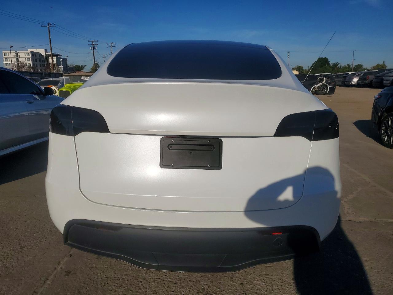 2023 Tesla Model Y - Image 6