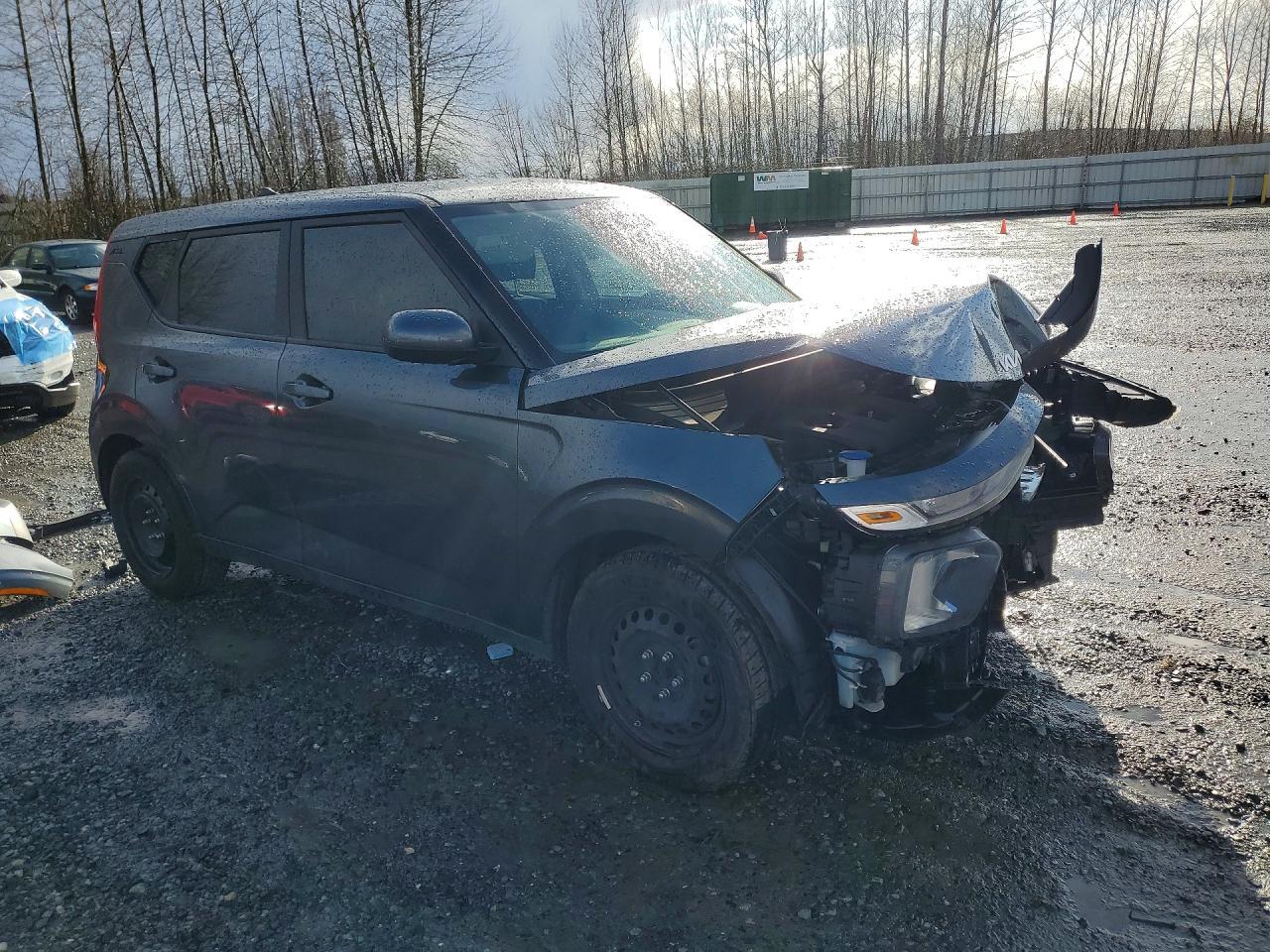 2022 Kia Soul Lx - Image 4
