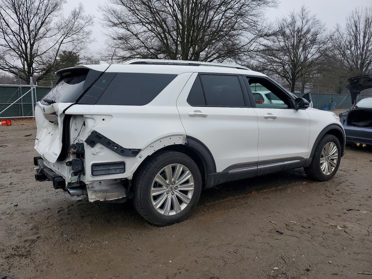 2020 Ford Explorer Limited - Image 3