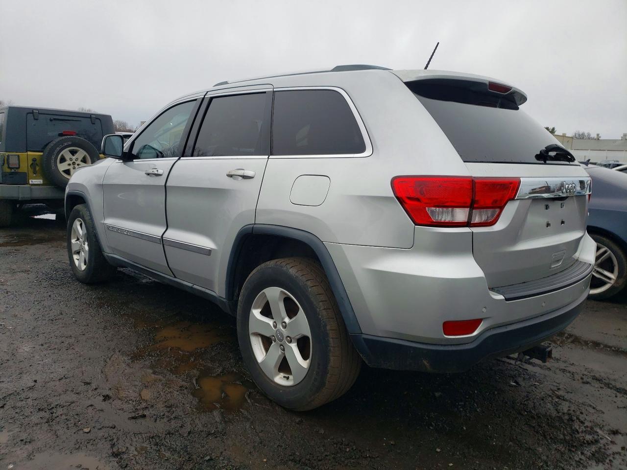 2012 Jeep Grand Cherokee Laredo - Фото 2