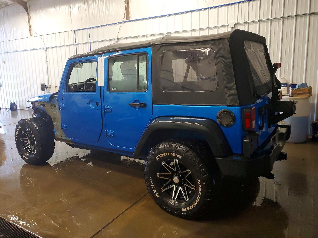 2016 Jeep Wrangler Unlimited Sport - Фото 2