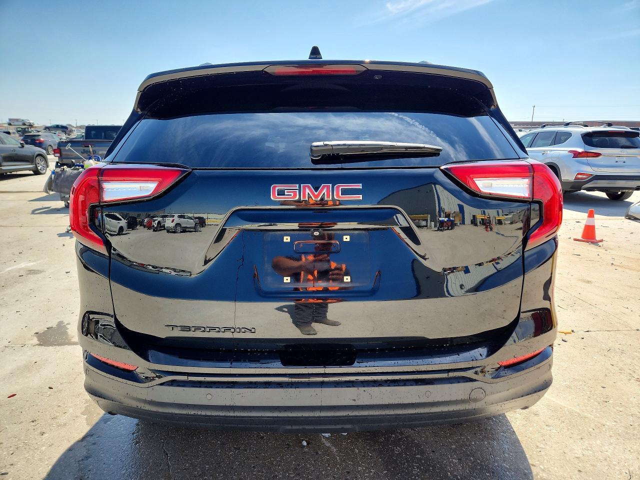 2022 GMC Terrain Slt - Image 6