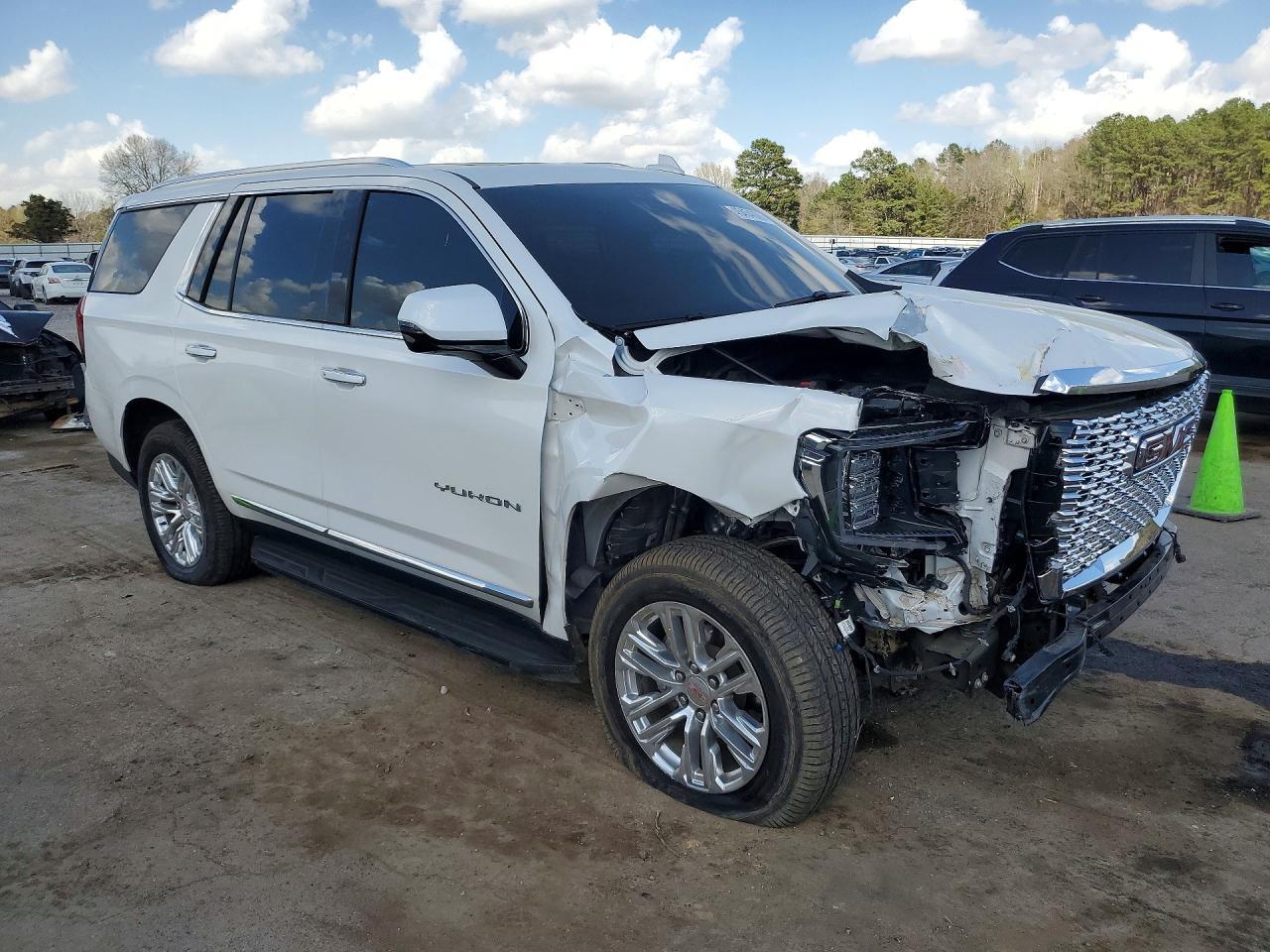 2021 GMC Yukon Slt - Фото 4