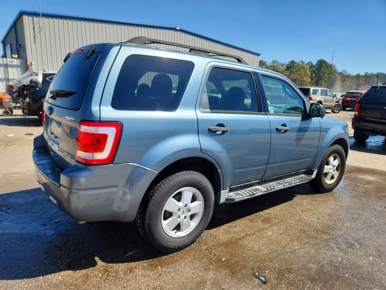 2011 Ford Escape Xlt - Image 3