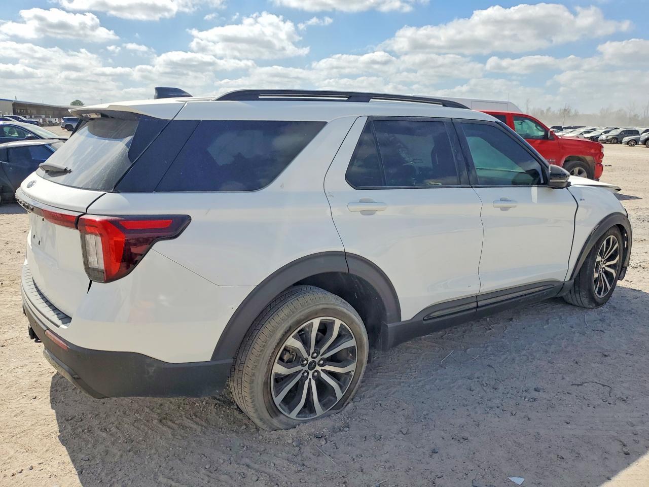 2025 Ford Explorer St-Line - Фото 3