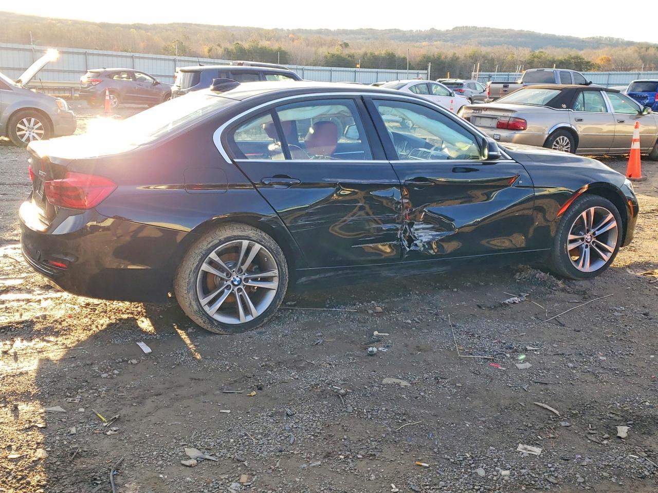 2017 BMW 330 Xi - Фото 3