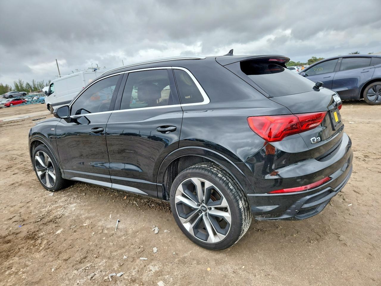 2020 Audi Q3 Premium Plus S-Line - Фото 2