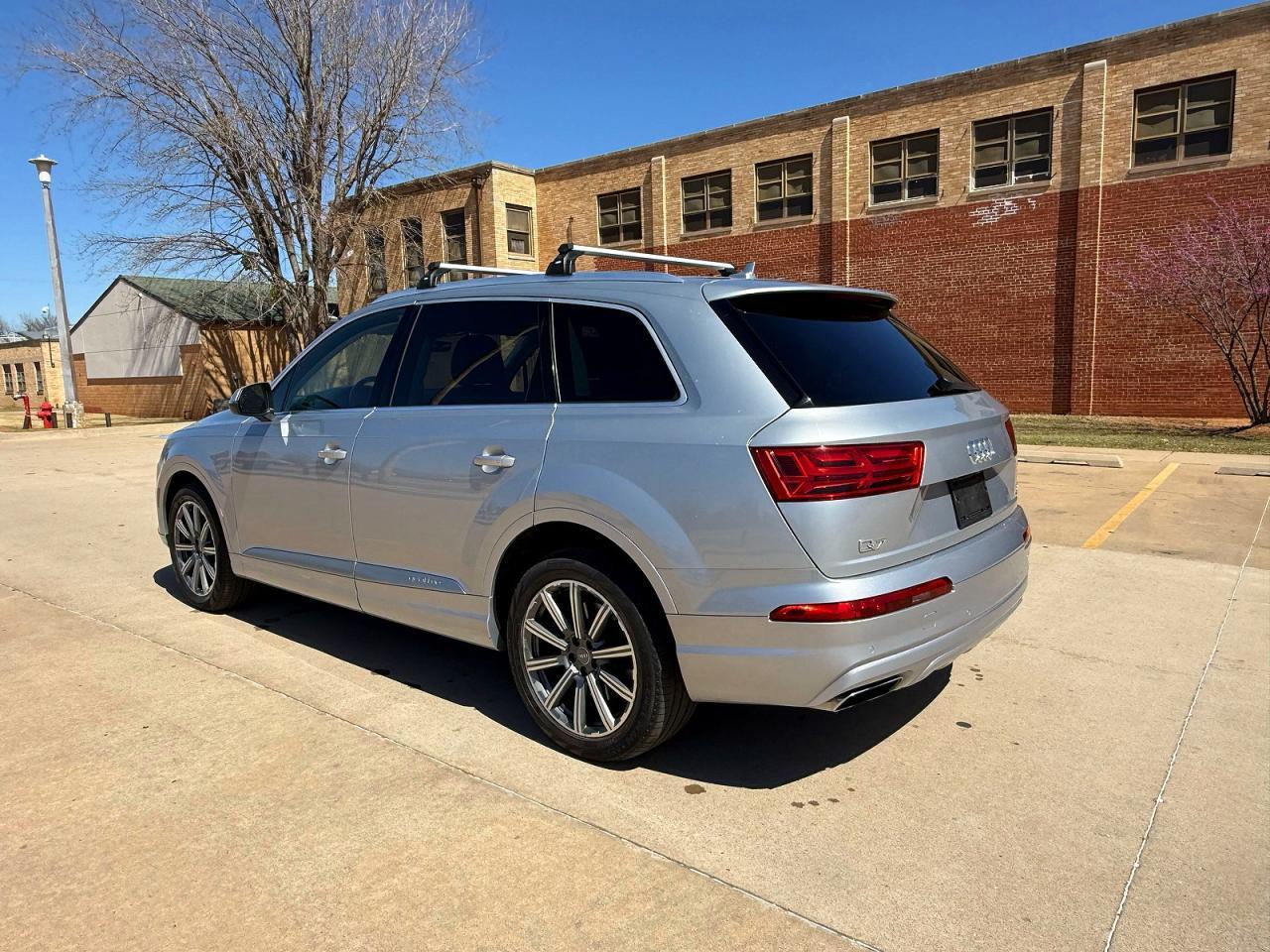 2018 Audi Q7 Premium Plus - Image 3