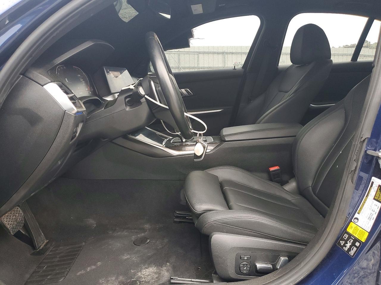 2019 BMW 330Xi - Image 7