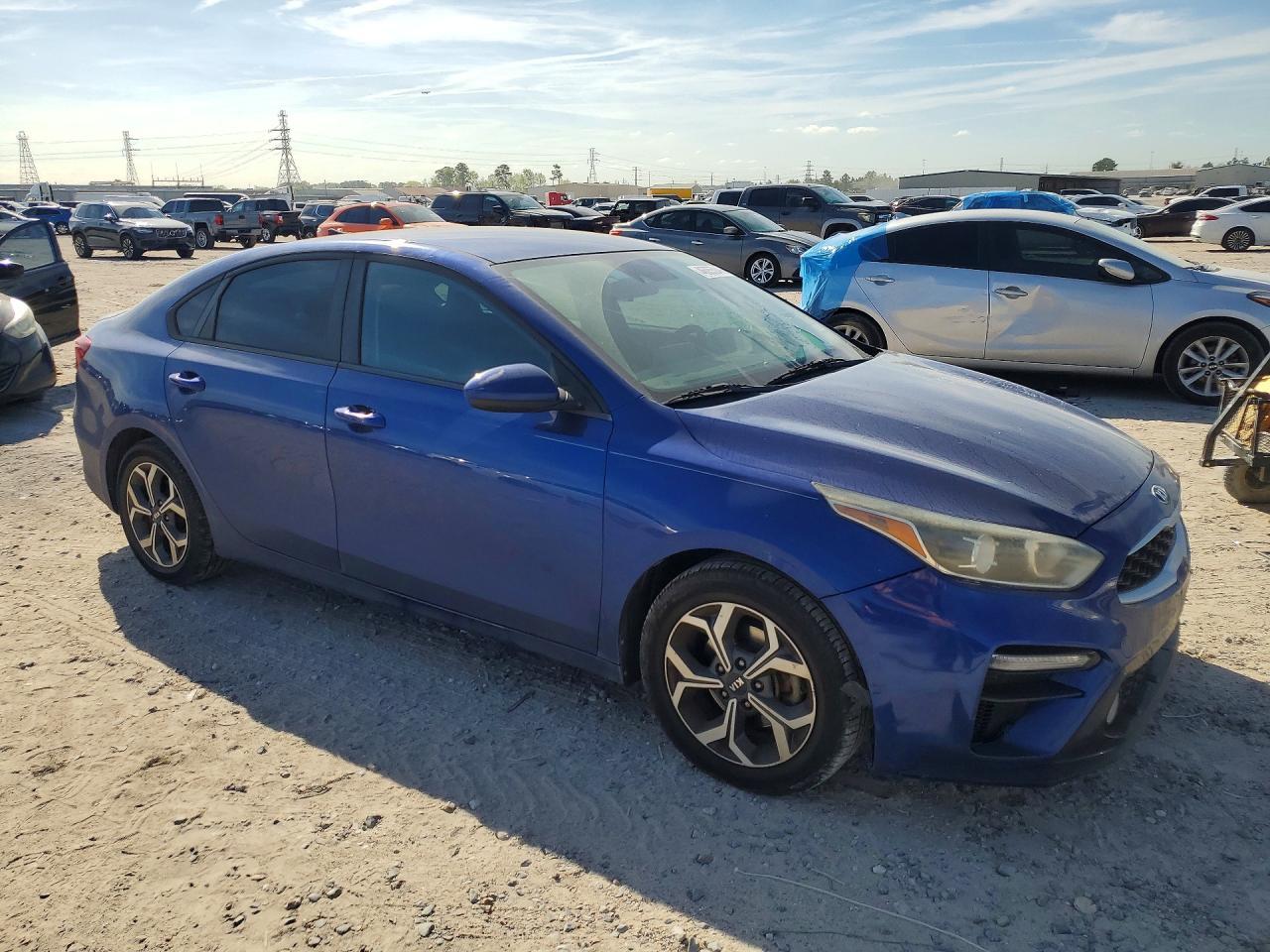 2019 Kia Forte Lxs - Фото 4