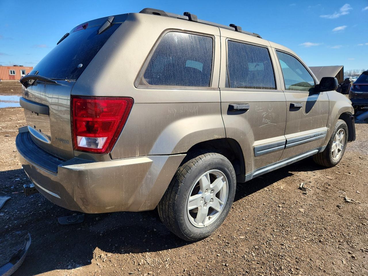 2005 Jeep Grand Cherokee Laredo - Image 3